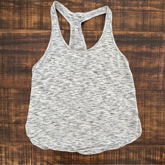 015. Lululemon 105 F Singlet Tank Top- Like New - Picture 7 of 7